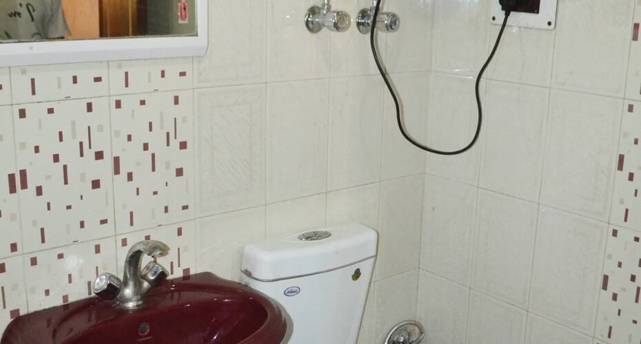 Hotel Royal Hayat, Srinagar 5